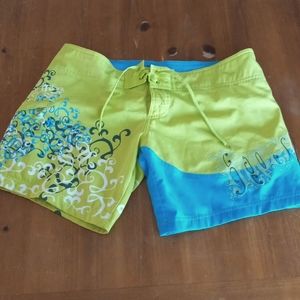 Hyperlite Wake Y2K Woman Board Shorts Size 3